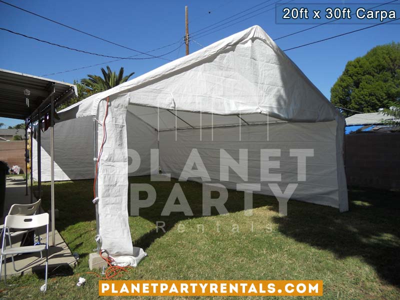 Carpa 20 x 30 con Paredes para Rentar Carpa Paquete con sillas y mesas –  Rentas Para Fiestas